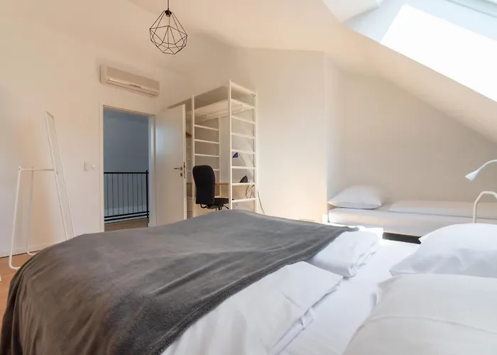 Apartment Roof With Terrace, Parking And Ac