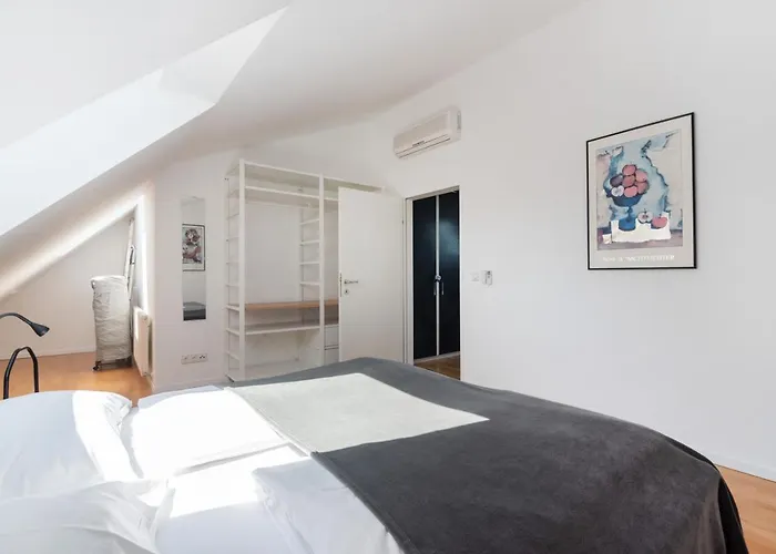 Apartment Roof With Terrace, Parking And Ac
