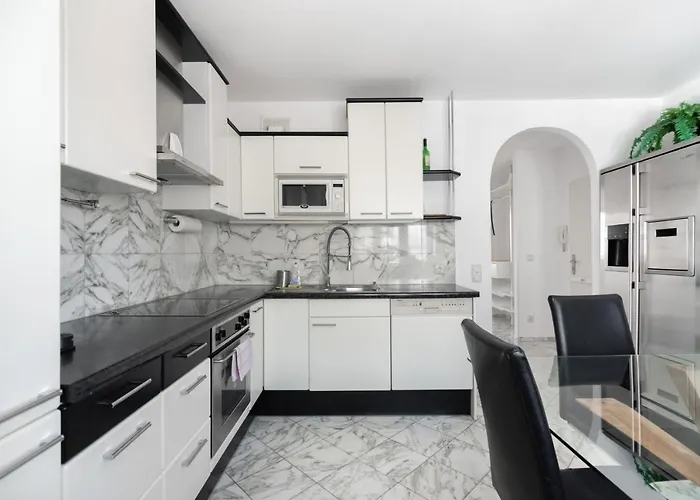 Roof With Terrace, Parking And Ac Apartment Vienna