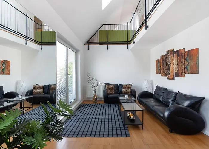 Roof With Terrace, Parking And Ac Apartment